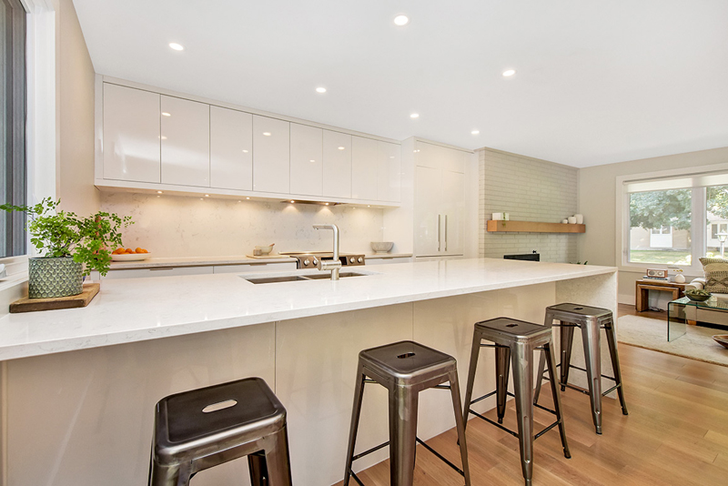Mid-century modern kitchen renovation in Bells Corners, Ottawa