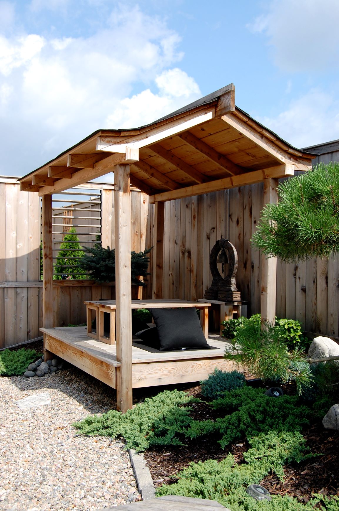 Deck design for an Ottawa home renovation